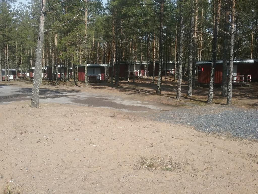 Rantakallan Leirintamokit Hotel Kalajoki Exterior foto